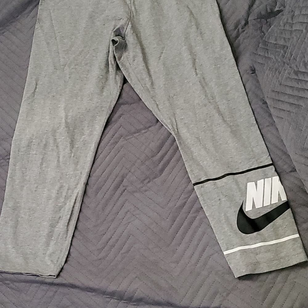 Nike leggings medium
